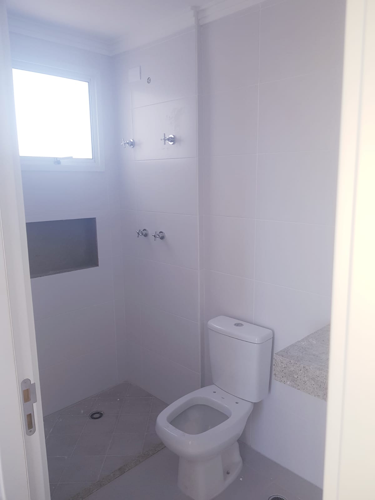 Apartamento novo a venda Bairro Jardim Santo André.  Ótima localização 